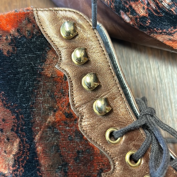 Margaret J Victorian booties - Picture 6 of 14